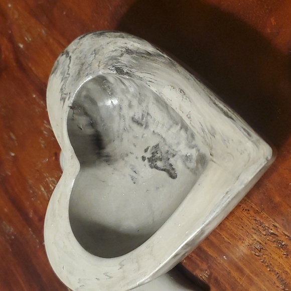 Resin Heart Bowl with More Hearts - Picture 3 of 5